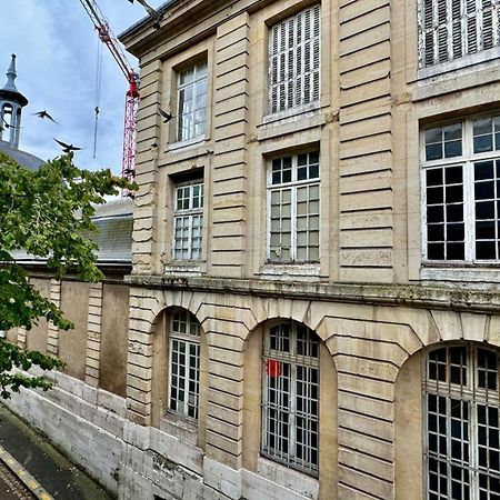 Gerard, Appartement Central Avec Parking Prive Rouen Esterno foto
