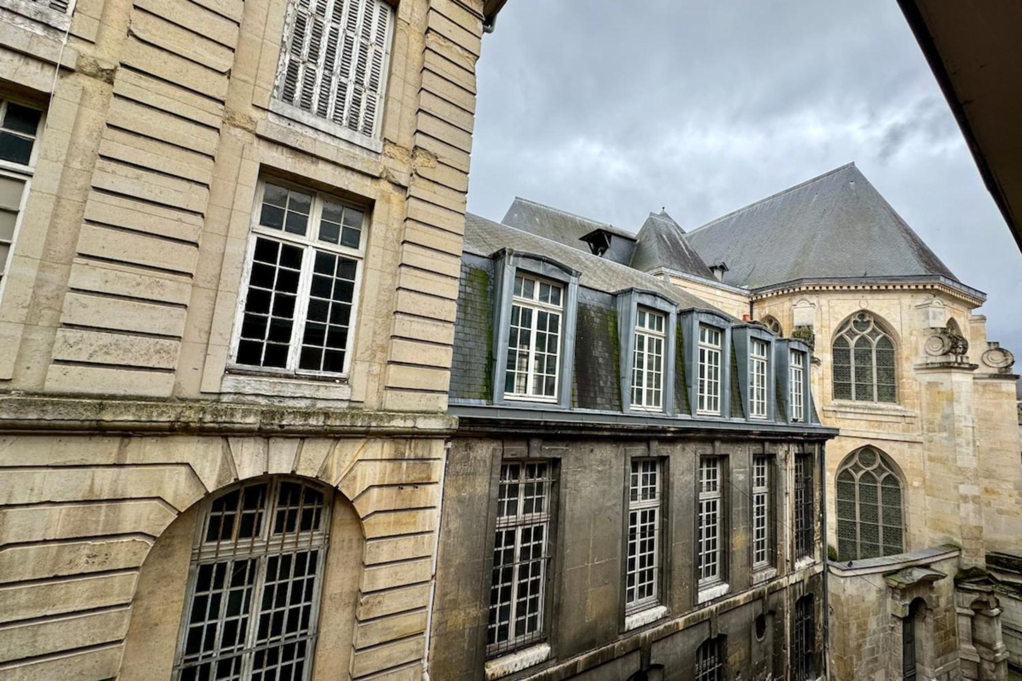 Gerard, Appartement Central Avec Parking Prive Rouen Esterno foto